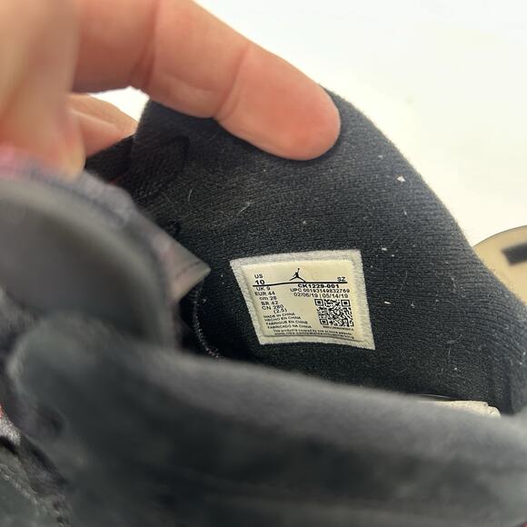 Nike Air Jordan 6 Retro X Paris Saint Germain “Iron Grey” main image 6